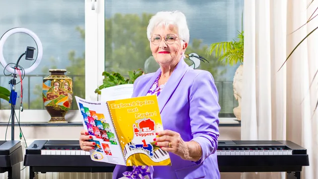 'Orgel Joke' (Joke Meijer, @orgeljoke) werd bijna van de ene op de andere dag een Instagram-fenomeen. Inmiddels heeft ze ruim 54.000 – veelal jonge – fans. Ze trad onder meer op tijdens Zwarte Cross.