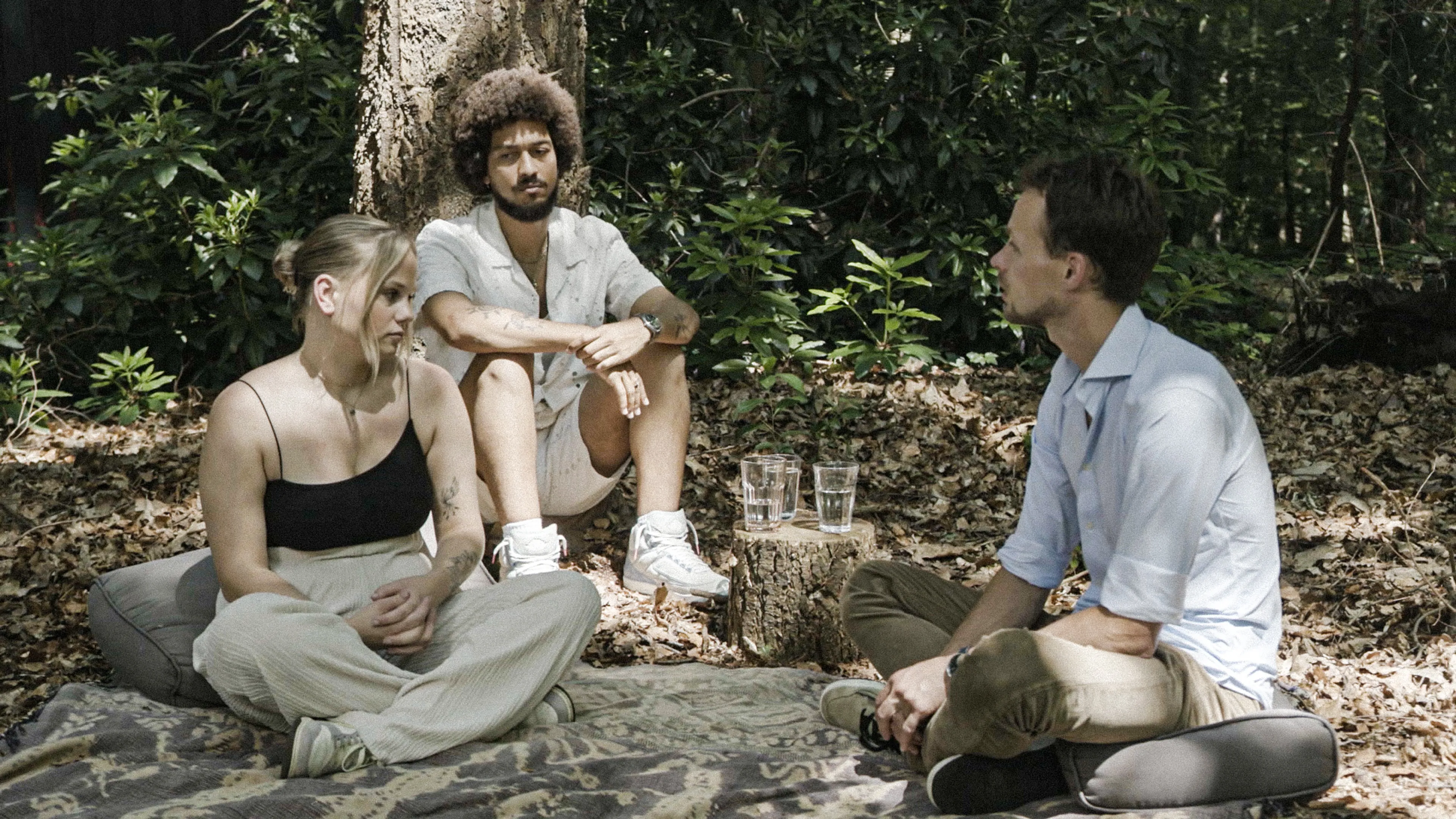 ‘Ik was een meester in liegen’: Prisca over haar dubbelleven in Klinkt als een sekte