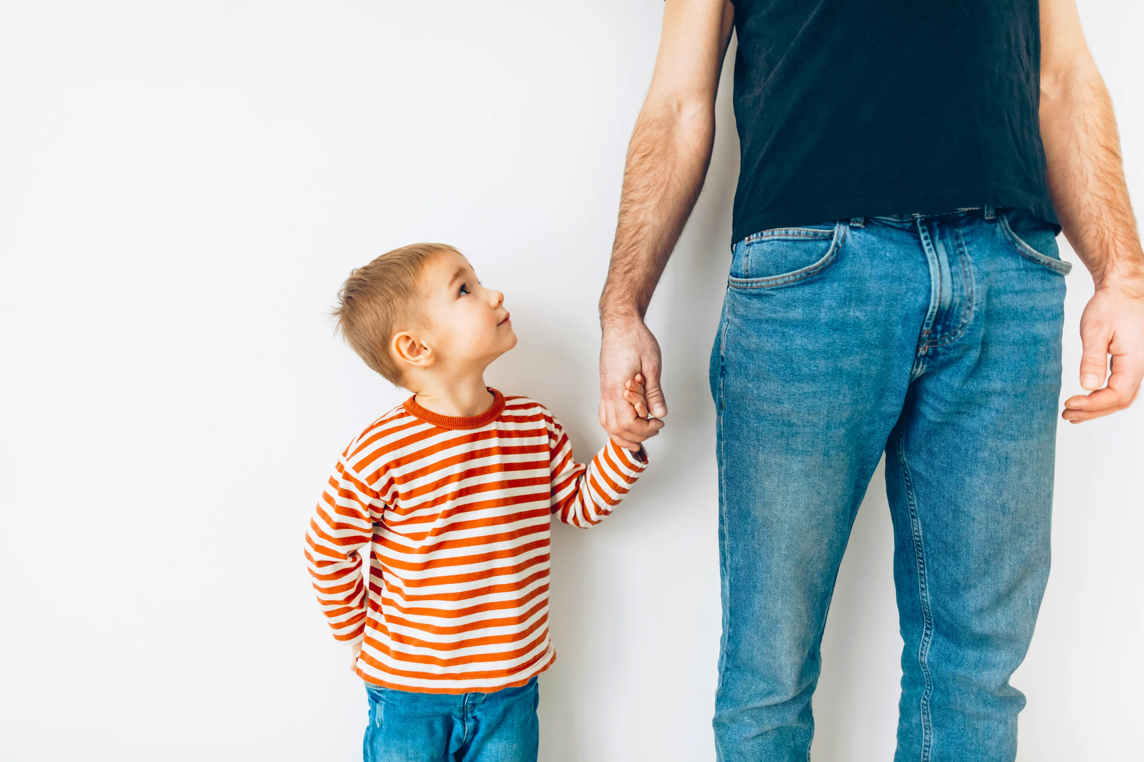 Yvonne Bijl, christelijk orthopedagoog, deelt haar inzichten over de rol van vaders in de opvoeding.