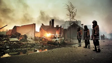 Brandweerman schrijft dagboek over de vuurwerkramp: ‘Alsof de grond openbarstte'