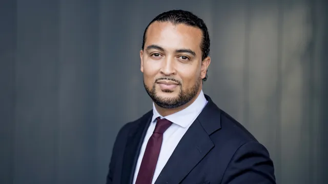 Na de val van het kabinet is voor politieke partijen de campagnetijd aangebroken. Hoe komt Don Ceder tot rust?.