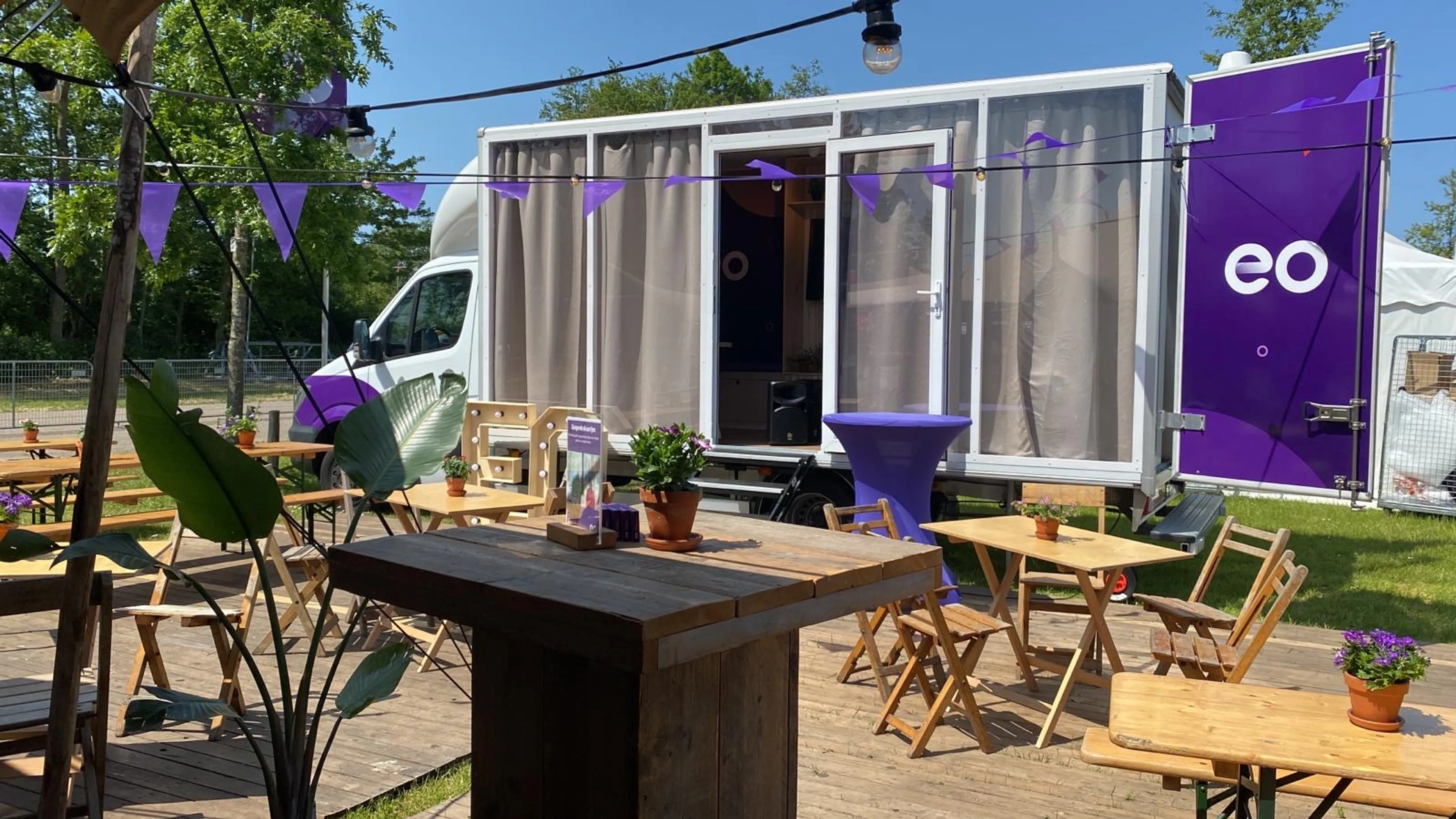 Kom langs bij de EO-stand op Opwekking: ontmoeting, inspiratie en gezelligheid