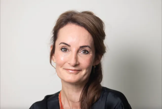 Psychiater Esther van Fenema lanceerde haar 'Mentale schijf van vijf': handvatten om geestelijk gezond te blijven. In dit interview licht ze elk van de vijf items toe.