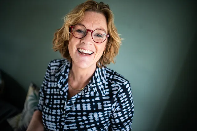 Corien Oranje schrijft nieuwe Visie-feuilleton: Annemiek.