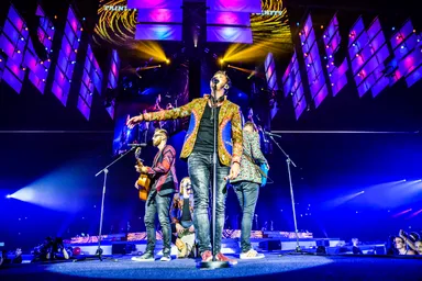Dit Trinity-bandlid knalde op het podium tegen het drumstel aan: ‘We waren alleen maar aan het rennen’
