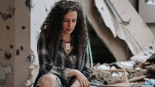 Hadas Eilon Carmi overleefde Hamas-aanval op 7 oktober:.