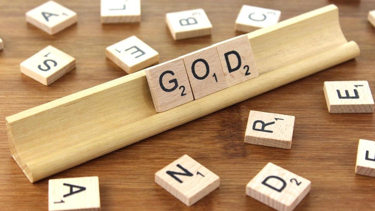 Heeft God eigenlijk een naam?