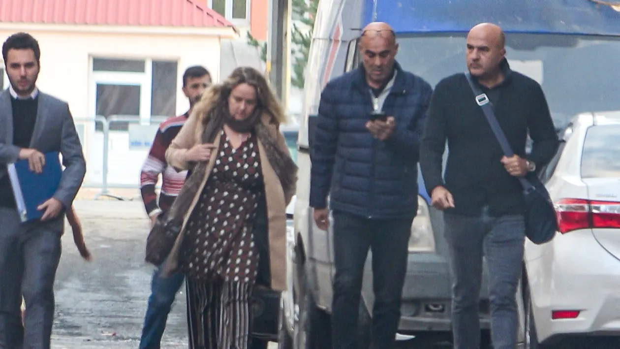 Ontvoerd: haalt John van den Heuvel kinderen Sanne uit - EO