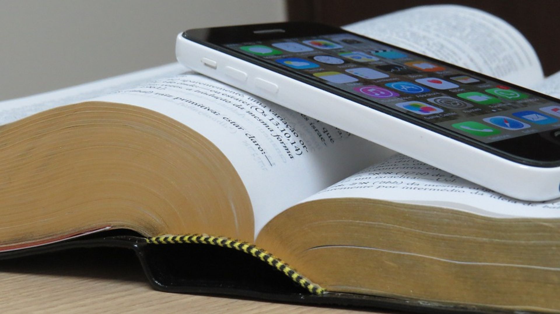 Bijbel-en-iphone