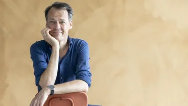 Tijs over zijn journalistieke blunders: 'Ik had niet door dat mijn microfoon nog open stond'