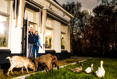 Dit Friese pleeggezin ving Israel van Dorsten uit Ruinerwold op. ‘Hij kwam binnen als een bang vogeltje’