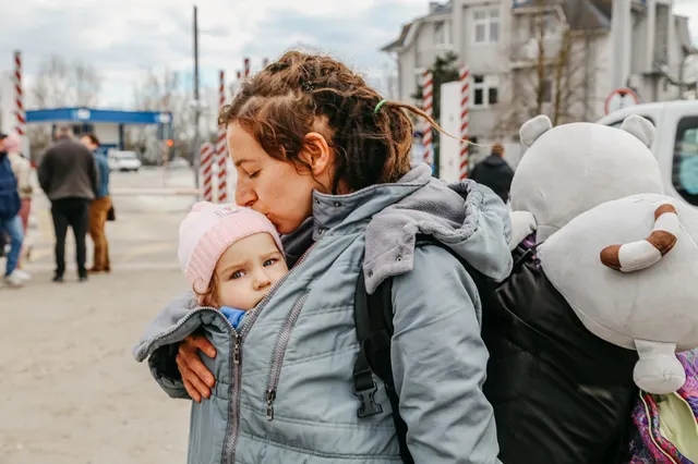 Geef direct voor opvang, voedsel en traumazorg.