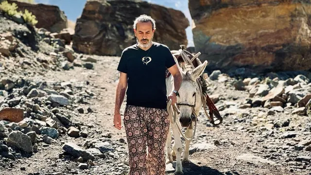 Kefah Allush in Oases.