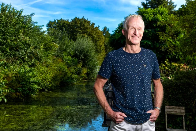 Rob Favier aan het water.