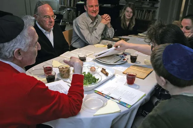 Pasen onlosmakelijk verbonden met de Joodse Pesachtraditie.