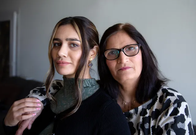 Kamela en Morvarid Hamidy 'Laat oorlog geen generaties duren'.