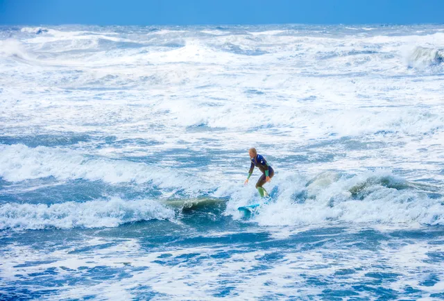 Zesvoudig Nederlands kampioen longboard Suzanne Vermeer.