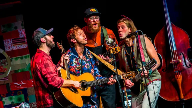 Trinity brengt boek 'Ik wens jou' uit.