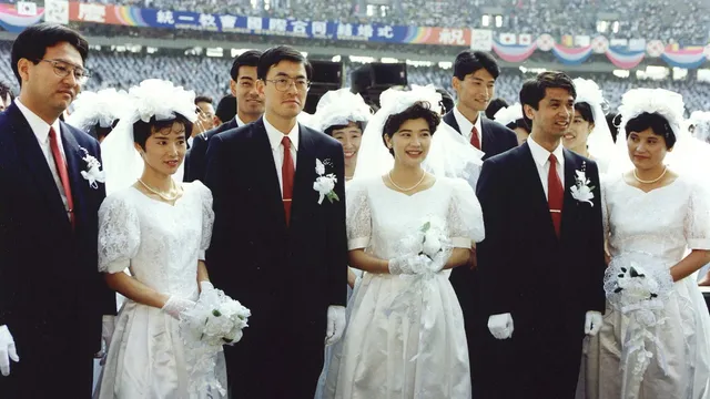 Wat is de Moonsekte?.