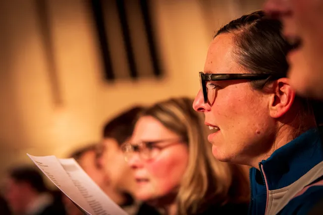 Zingen kerk koren corona repetitie.