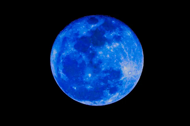 De NASA meldt een driedubbel natuurverschijnsel.