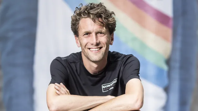 Jan loopt veertien marathons.