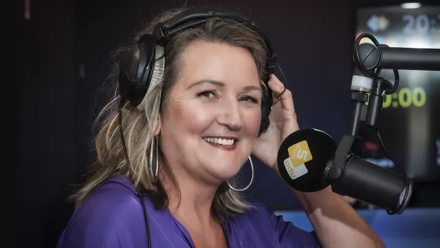 Gerja Wolf presenteert de 'Evergreen Top 1000 Party' op NPO Radio 5.