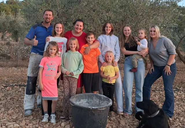 Familie Jelies 'Een huis vol emigreert'.