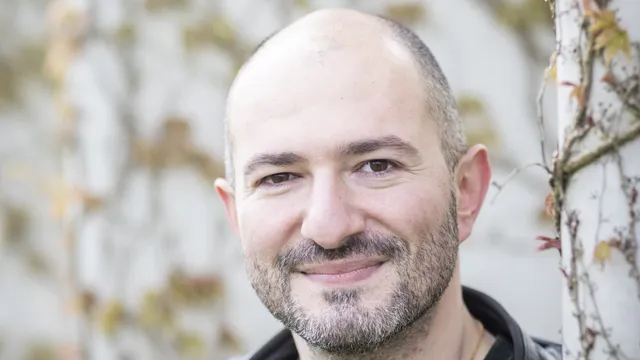 Gor Khatchikyan, SEH-arts en spreker.