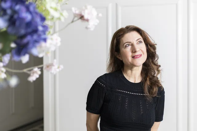 Ayfer Koc: 'Ik ben meer dan de vrouw van Pieter Omzigt'.