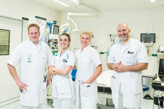 Maik, Selina, Simone & Gor Khatchikyan 'Op de Spoed'.