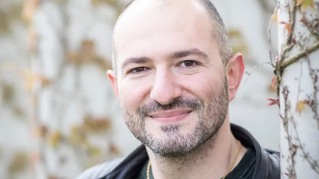 Gor Khatchikyan, SEH-arts en spreker.