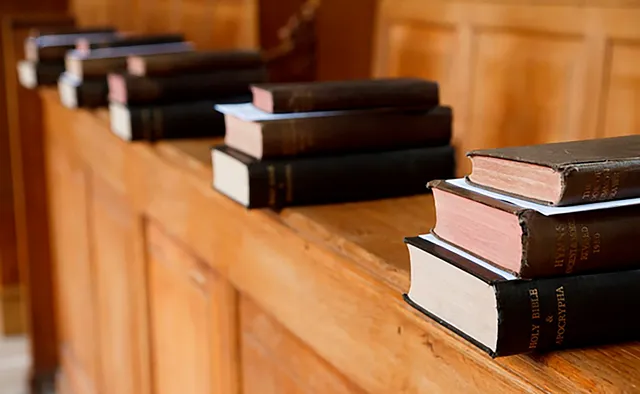 'Zijn we gebaat bij al die nieuwe psalmberijmingen?'.