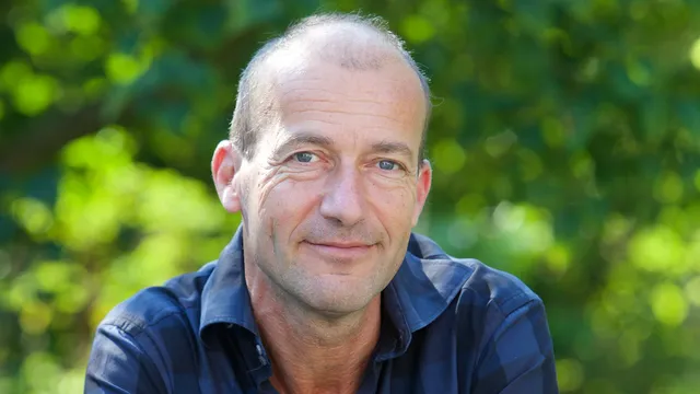 Weerman wordt vuilnisman.