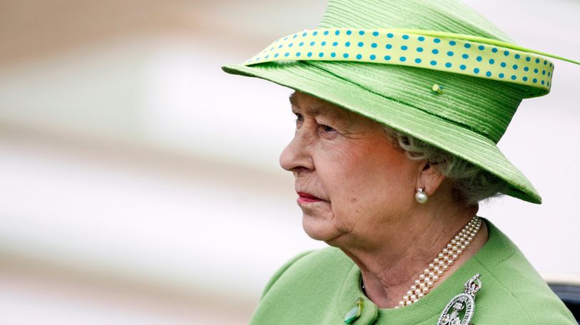 'Nederland Zingt' en 'Blauw Bloed' staan stil bij overlijden koningin Elizabeth