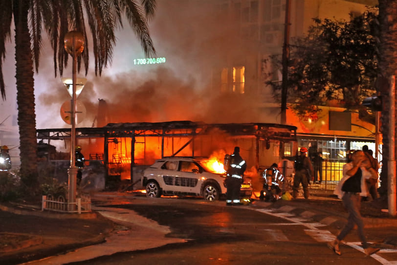 Palestijnen vuren tientallen raketten af op Tel Aviv